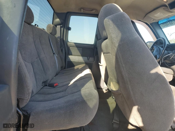 2006 Chevrolet Silverado 1500 Classic LT1 with VIN 1GCEC19ZX6E180619, listed as a Copart auction lot 47681805 with 307,606 mi miles and Clean Title. Bid and sale history available at carsss.com. Image 10.