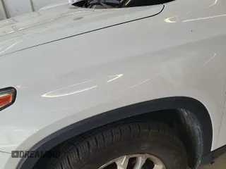 2020 Chevrolet Traverse LT Cloth z VIN 1GNEVMKW4LJ292564, wystawiony jako IAAI lot #42866891 z przebiegiem 72 750 mil mil oraz . Historia ofert i sprzedaży dostępna na DreamBid. Obrazek 17.