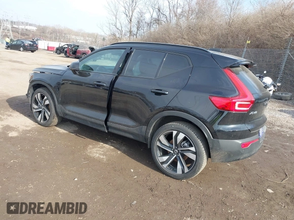2024 Volvo XC40 Plus Dark Theme with VIN YV4L12UL8R2270960, listed as a IAAI auction lot 41642556 with 5,909 mi miles and . Bid and sale history available at DreamBid. Image 3.