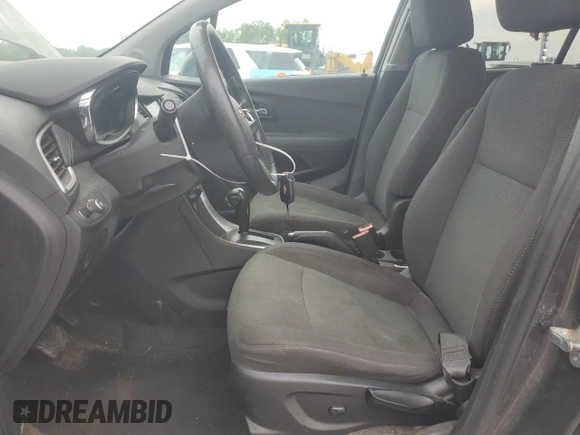2020 Chevrolet Trax LS with VIN 3GNCJNSB7LL182851, listed as a Copart auction lot 63653815 with 157,095 mi miles and Salvage title. Bid and sale history available at DreamBid. Image 7.