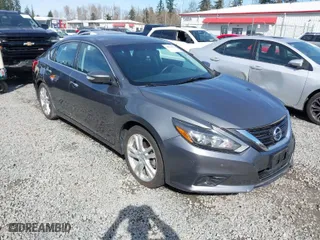 2016 Nissan Altima 3.5 SL with VIN 1N4BL3APXGC155733, listed as a IAAI auction lot 41885033 with 82,300 mi miles. Bid and sale history available at carsss.com. Image 1.