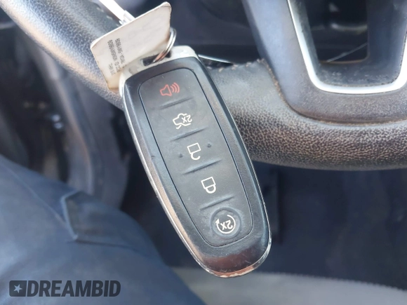 2019 Ford Escape SE z VIN 1FMCU0GD4KUA91551, wystawiony jako IAAI lot #41590151 z przebiegiem Nie podano mil oraz . Historia ofert i sprzedaży dostępna na DreamBid. Obrazek 11.