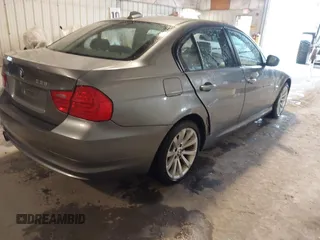 2011 BMW 3 Series 328i xDrive with VIN WBAPK5C53BA810858, listed as a IAAI auction lot 42165578 with 37,966 mi miles and . Bid and sale history available at carsss.com. Image 4.