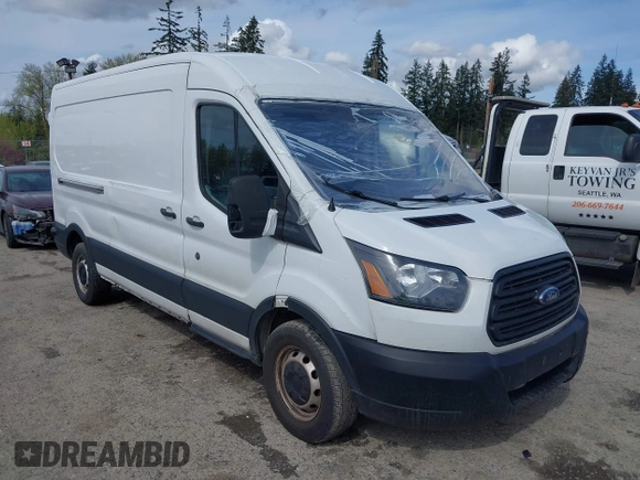 2019 Ford Transit z VIN 1FTBW2CM0KKB30319, wystawiony jako IAAI lot #42003985 z przebiegiem 396 456 mil mil oraz . Historia ofert i sprzedaży dostępna na DreamBid. Obrazek 1.