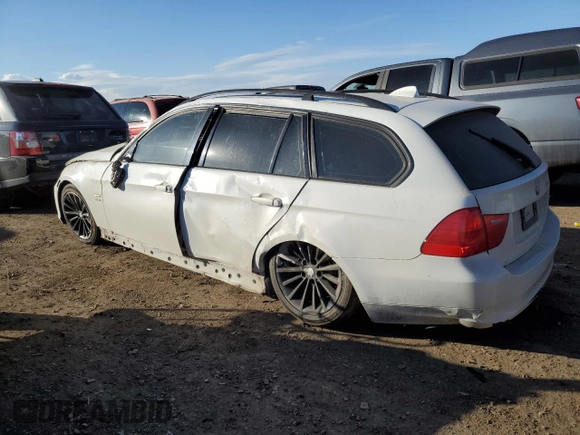 2010 BMW 3 Series 328i xDrive with VIN WBAUU3C5XAA541189, listed as a Copart auction lot 47542595 with 225,967 mi miles and Salvage Title. Bid and sale history available at DreamBid. Image 2.