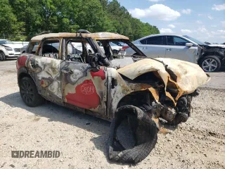 2019 MINI Countryman Cooper with VIN WMZYS7C58K3J05013, listed as a Copart auction lot 57334045 with Not provided miles and Non repairable. Bid and sale history available at DreamBid. Image 4.