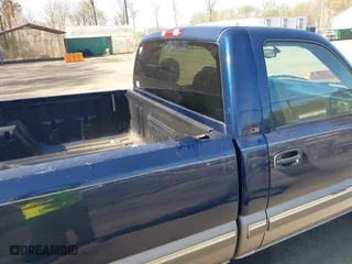 2001 Chevrolet Silverado 1500 with VIN 1GCEK14T31E300100, listed as a IAAI auction lot 41977664 with 193,742 mi miles. Bid and sale history available at carsss.com. Image 8.