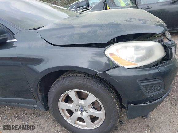 2011 Volvo XC60 3.2L with VIN YV4952DL5B2222823, listed as a IAAI auction lot 41961734 with 274,235 mi miles. Bid and sale history available at carsss.com. Image 14.