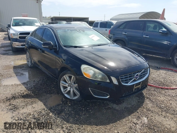 2012 Volvo S60 T6 with VIN YV1902FH4C2023235, listed as a IAAI auction lot 41659705 with 177,668 mi miles. Bid and sale history available at carsss.com. Image 1.