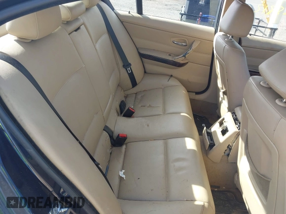 2008 BMW 3 Series 328xi with VIN WBAVC93568KZ73034, listed as a IAAI auction lot 42125812 with 219,019 mi miles and . Bid and sale history available at carsss.com. Image 8.