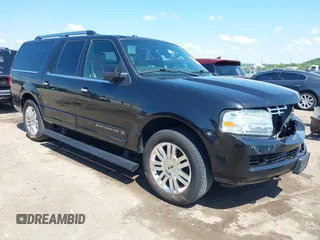 2013 Lincoln Navigator z VIN 5LMJJ3J54DEL08819, wystawiony jako IAAI lot #42234551 z przebiegiem 235 518 mil mil oraz . Historia ofert i sprzedaży dostępna na DreamBid. Obrazek 1.