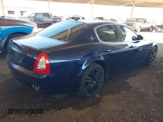 2010 Maserati Quattroporte z VIN ZAM39FKA0A0050132, wystawiony jako IAAI lot #42088375 z przebiegiem 76 631 mil mil oraz . Historia ofert i sprzedaży dostępna na DreamBid. Obrazek 4.