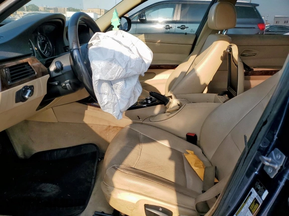 2011 BMW 3 Series 328i with VIN WBAPH5C50BA443612, listed as a Copart auction lot 53496115 with Not Provided miles and Salvage Title. Bid and sale history available at carsss.com. Image 7.