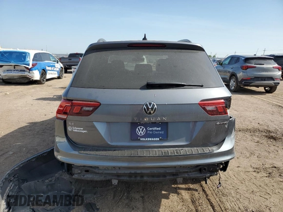 2024 Volkswagen Tiguan SE R-Line Black z VIN 3VV8B7AX6RM105221, wystawiony jako Copart lot #60552975 z przebiegiem 14 953 mil mil oraz Szkoda całkowita • Salvage title. Historia ofert i sprzedaży dostępna na DreamBid. Obrazek 6.