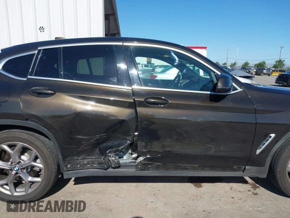 2020 BMW X4 xDrive30i z VIN 5UX2V1C05L9C41372, wystawiony jako IAAI lot #42316997 z przebiegiem 73 412 mil mil oraz . Historia ofert i sprzedaży dostępna na DreamBid. Obrazek 13.