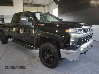 2020 Chevrolet Silverado 3500HD LT with VIN 1GC4YTEY5LF202439, listed as a Copart auction lot 81088064 with 89,695 mi miles and Salvage Title. Bid and sale history available at carsss.com. Image 1.