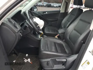 2014 Volkswagen Tiguan SE with VIN WVGAV3AX9EW549330, listed as a Copart auction lot 86750414 with 122,622 mi miles and Clean title. Bid and sale history available at DreamBid. Image 7.