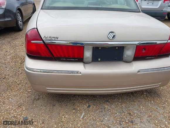 1998 Mercury Grand Marquis LS with VIN 2MEFM75W2WX695255, listed as a IAAI auction lot 41481865 with 177,365 mi miles. Bid and sale history available at carsss.com. Image 17.