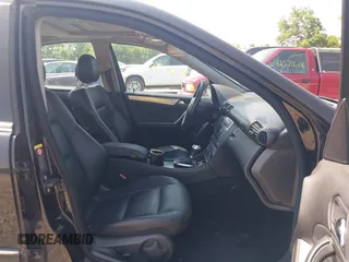 2005 Mercedes-Benz C 230 Kompressor с VIN WDBRF40J35F646514, выставлен на аукционе IAAI как лот 42590600 с пробегом 145 020 миль миль и . История ставок и продаж доступна на DreamBid. Изображение 5.
