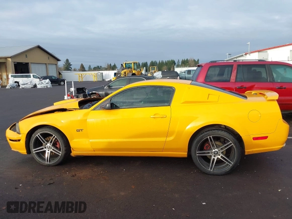2007 Ford Mustang GT Deluxe z VIN 1ZVFT82H175334728, wystawiony jako IAAI lot #41609794 z przebiegiem 181 002 mil mil oraz . Historia ofert i sprzedaży dostępna na DreamBid. Obrazek 14.
