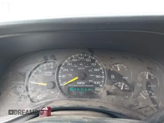 2000 Chevrolet Silverado 2500 LS z VIN 1GCGK29U7YE398008, wystawiony jako IAAI lot #42432596 z przebiegiem 217 691 mil mil oraz . Historia ofert i sprzedaży dostępna na DreamBid. Obrazek 7.