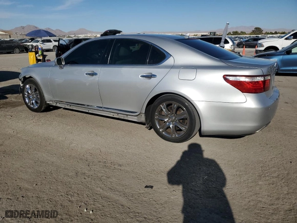 2008 Lexus LS 460 with VIN JTHBL46F285054643, listed as a Copart auction lot 71823434 with 71,714 mi miles and Salvage Title. Bid and sale history available at carsss.com. Image 2.