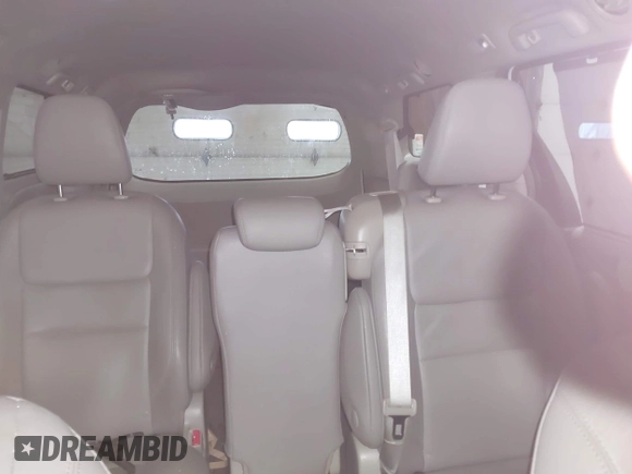 2019 Toyota Sienna XLE Auto Access Seat with VIN 5TDYZ3DC9KS011402, listed as a IAAI auction lot 41597111 with 127,466 mi miles. Bid and sale history available at carsss.com. Image 8.