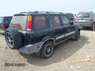 1998 Honda CR-V LX with VIN JHLRD2845WC007468, listed as a IAAI auction lot 41799829 with 330,127 mi miles. Bid and sale history available at carsss.com. Image 4.