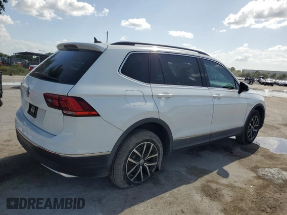 2021 Volkswagen Tiguan SE z VIN 3VV3B7AX2MM005670, wystawiony jako Copart lot #63139705 z przebiegiem 88 052 mil mil oraz Szkoda całkowita • Salvage title. Historia ofert i sprzedaży dostępna na DreamBid. Obrazek 3.