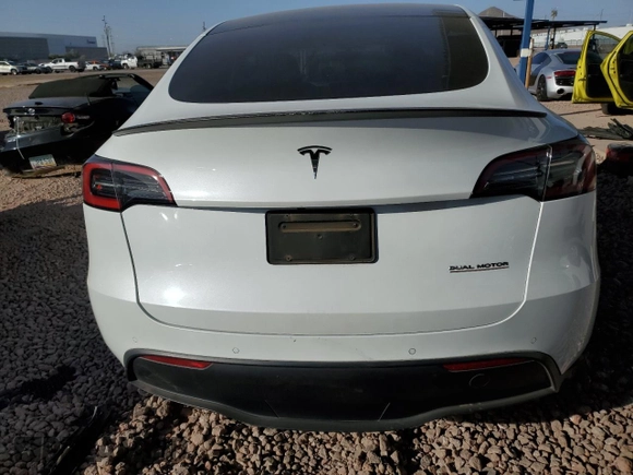 2022 Tesla Model Y Performance with VIN 7SAYGDEF7NF337571, listed as a Copart auction lot 45050805 with Not Provided miles and Salvage Title. Bid and sale history available at DreamBid. Image 6.