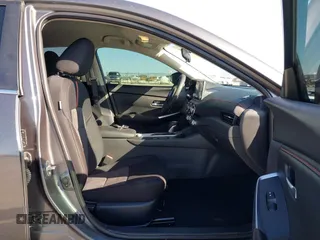 2025 Nissan Sentra SR с VIN 3N1AB8DV2SY226460, выставлен на аукционе IAAI как лот 41974189 с пробегом 910 миль миль и . История ставок и продаж доступна на DreamBid. Изображение 5.