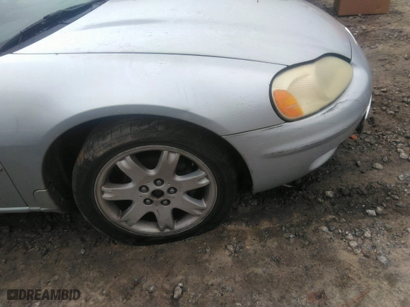 2001 Chrysler Sebring LXi with VIN 4C3AG52H61E208343, listed as a IAAI auction lot 40910429 with 140,087 mi miles. Bid and sale history available at carsss.com. Image 3.