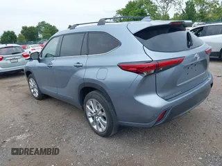 2023 Toyota Highlander L with VIN 5TDKDRBH7PS014618, listed as a IAAI auction lot 42363989 with 39,142 mi miles and . Bid and sale history available at DreamBid. Image 3.