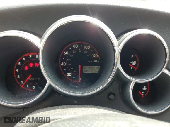 2006 Pontiac Vibe z VIN 5Y2SL65836Z406960, wystawiony jako Copart lot #53856715 z przebiegiem 299 999 mil mil oraz Szkoda całkowita • Salvage title. Historia ofert i sprzedaży dostępna na DreamBid. Obrazek 9.