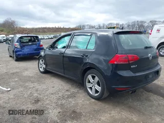 2017 Volkswagen Golf S z VIN 3VW217AU7HM039027, wystawiony jako IAAI lot #42047785 z przebiegiem 93 999 mil mil oraz . Historia ofert i sprzedaży dostępna na DreamBid. Obrazek 3.