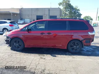 2020 Toyota Sienna SE with VIN 5TDXZ3DC8LS053685, listed as a IAAI auction lot 42304380 with 40,812 mi miles and . Bid and sale history available at DreamBid. Image 15.
