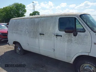 1995 Dodge Cargo with VIN 2B7HB21Y4SK528476, listed as a IAAI auction lot 42144151 with 218,432 mi miles. Bid and sale history available at carsss.com. Image 13.