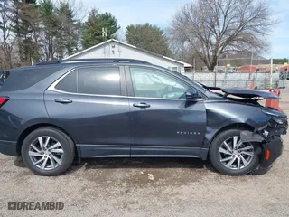 2022 Chevrolet Equinox LT with VIN 2GNAXKEV4N6151932, listed as a IAAI auction lot 41814160 with 20,878 mi miles. Bid and sale history available at carsss.com. Image 14.