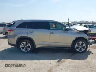 2015 Toyota Highlander Limited with VIN 5TDYKRFH3FS083587, listed as a IAAI auction lot 42045652 with Not provided miles and . Bid and sale history available at DreamBid. Image 13.