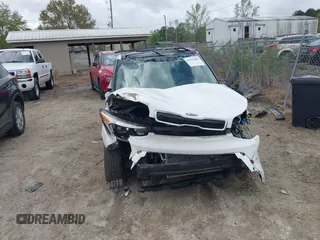 2016 Kia Soul + with VIN KNDJP3A59G7370859, listed as a IAAI auction lot 41941040 with 1 mi miles. Bid and sale history available at carsss.com. Image 6.