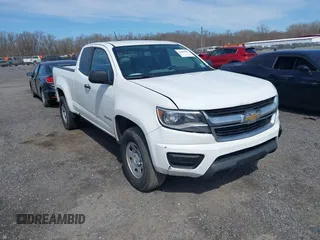 2019 Chevrolet Colorado 2WD Work Truck z VIN 1GCHSBEA0K1181138, wystawiony jako IAAI lot #41806583 z przebiegiem 97 336 mil mil oraz . Historia ofert i sprzedaży dostępna na DreamBid. Obrazek 1.