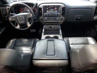 2015 GMC Sierra 2500HD Denali z VIN 1GT120E82FF160626, wystawiony jako Copart lot #57807735 z przebiegiem 193 495 mil mil oraz Szkoda całkowita • Salvage title. Historia ofert i sprzedaży dostępna na DreamBid. Obrazek 8.