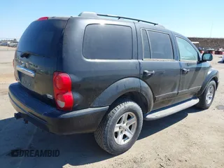2005 Dodge Durango SLT z VIN 1D4HB48D45F621311, wystawiony jako IAAI lot #42726586 z przebiegiem 212 773 mil mil oraz . Historia ofert i sprzedaży dostępna na DreamBid. Obrazek 4.