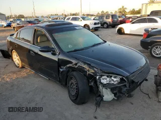 2002 Nissan Altima SE with VIN 1N4BL11D62C255394, listed as a Copart auction lot 70260043 with 126,514 mi miles and Non Repairable. Bid and sale history available at carsss.com. Image 4.