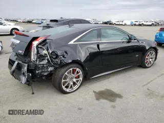 2011 Cadillac CTS-V z VIN 1G6DV1EP3B0120525, wystawiony jako Copart lot #81183434 z przebiegiem 17 578 mil mil oraz Szkoda całkowita • Salvage title. Historia ofert i sprzedaży dostępna na DreamBid. Obrazek 3.