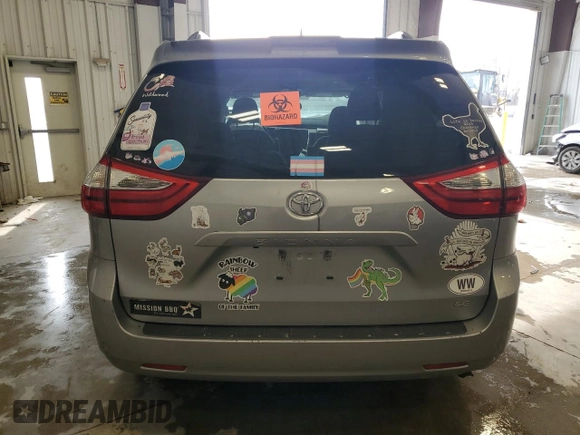 2018 Toyota Sienna LE Auto Access Seat with VIN 5TDKZ3DC5JS908821, listed as a Copart auction lot 52030575 with 78,114 mi miles and Non Repairable. Bid and sale history available at carsss.com. Image 6.