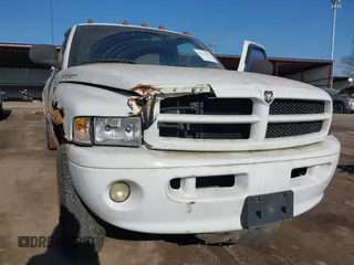 2001 Dodge 1500 with VIN 3B7HF13Z81G238726, listed as a IAAI auction lot 41732555 with 247,014 mi miles. Bid and sale history available at carsss.com. Image 6.