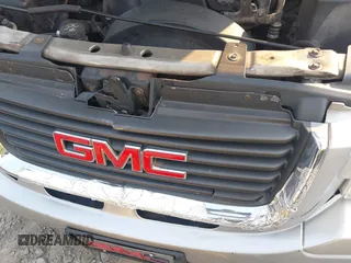 2005 GMC Envoy SLT with VIN 1GKDT13S752251920, listed as a IAAI auction lot 41670725 with 192,509 mi miles. Bid and sale history available at carsss.com. Image 6.