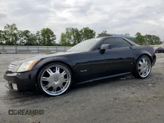 2006 Cadillac XLR z VIN 1G6YV36A265600782, wystawiony jako Copart lot #54352705 z przebiegiem 94 678 mil mil oraz Szkody całkowita. Historia ofert i sprzedaży dostępna na DreamBid. Obrazek 1.
