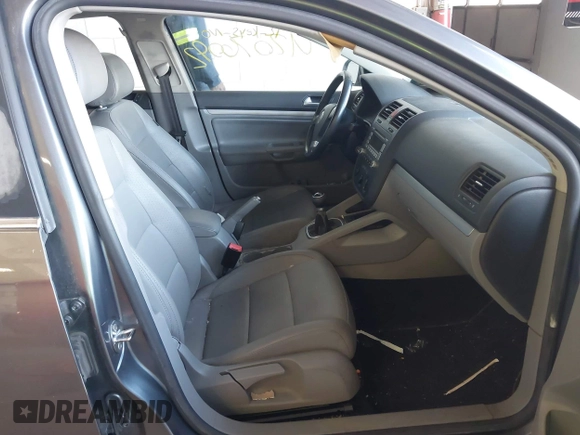 2008 Volkswagen Jetta SE with VIN 3VWRM71K78M027691, listed as a IAAI auction lot 42076092 with Not provided miles and . Bid and sale history available at DreamBid. Image 5.
